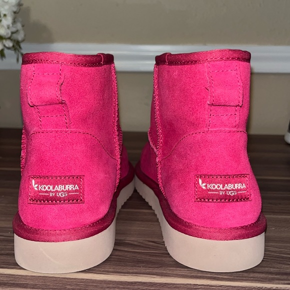 KOOLABURRA BY UGG SHORT BOOT IN BERRY RED - Picture 9 of 16